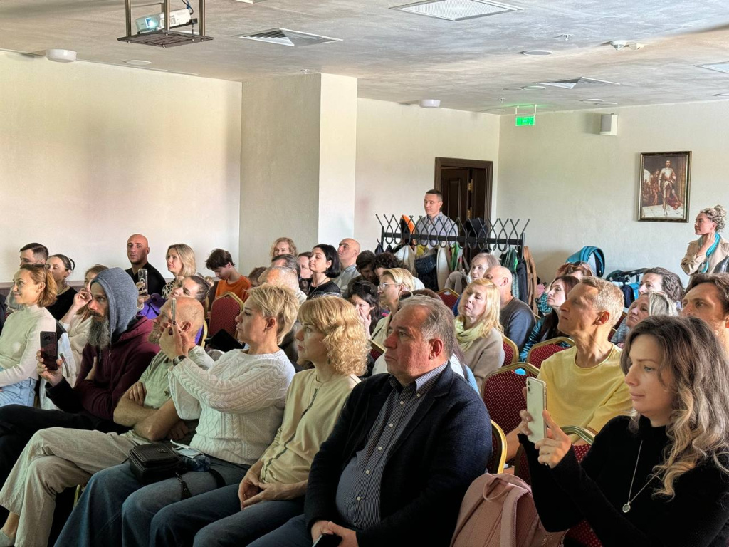 WhatsApp Image 2024-04-09 at 12.46.30 (1).jpeg